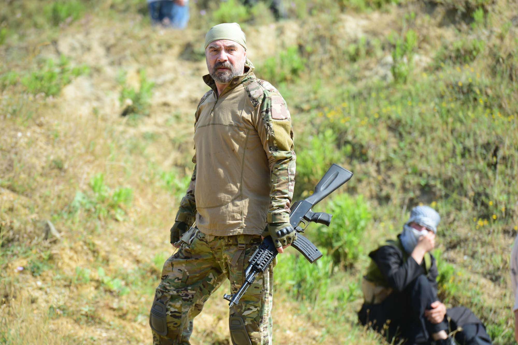 Ben Bu Cihana Sığmazam’dan gelen Oktay Kaynarca fotoğrafları heyecan yarattı! 7 Ben Bu Cihana Sığmazam’dan gelen Oktay Kaynarca fotoğrafları heyecan yarattı! 7