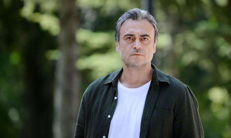 Annemizi Saklarken dizisinin oyuncu kadrosu bir harika! 11 Annemizi Saklarken dizisinin oyuncu kadrosu bir harika! 11