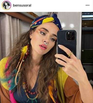 Bensu Soral'ın Özel Ders filminden yaptığı paylaşımlar sonrası herkesi bir merak sardı! 16 Bensu Soral'ın Özel Ders filminden yaptığı paylaşımlar sonrası herkesi bir merak sardı! 16