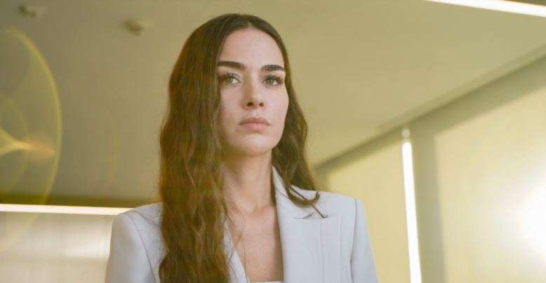 Bensu Soral, Cam Tavanlar dizisinin senaryosuna tutuklu kaldı! 7