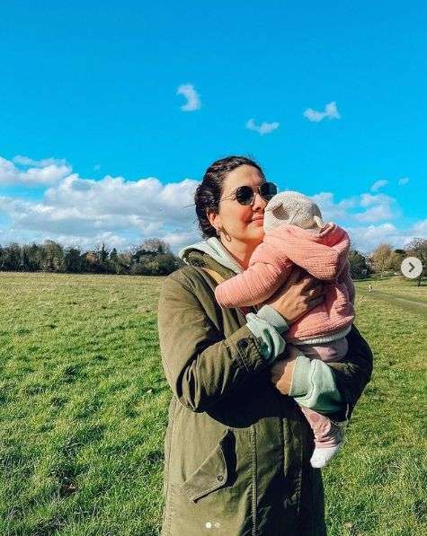 İşte İngiltere'ye yerleşen Bergüzar Korel ve Halit Ergenç çiftinin Londra sokaklarındaki keyifli anları 7