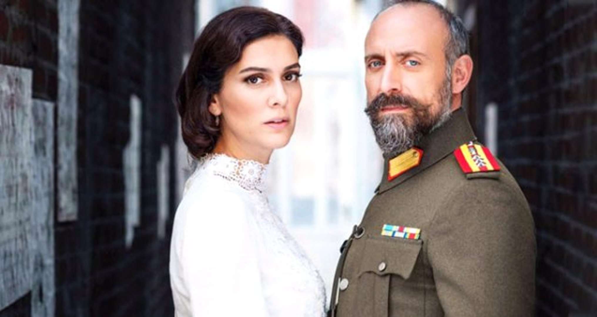 Halit Ergenç, yeni dizisi için kamera karşısına geçmeye hazırlanıyor! 7
