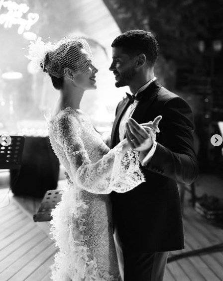 Berk Oktay'ın doğum gününde eşinden romantik paylaşım!.. 7 Berk Oktay'ın doğum gününde eşinden romantik paylaşım!.. 7