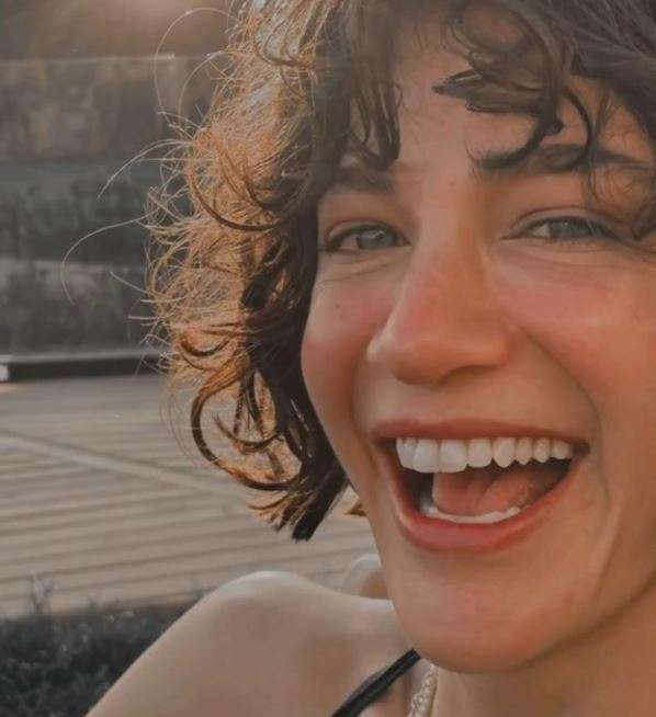Berrak Tüzünataç, Antalya tatilinde gafil avlandı! 7