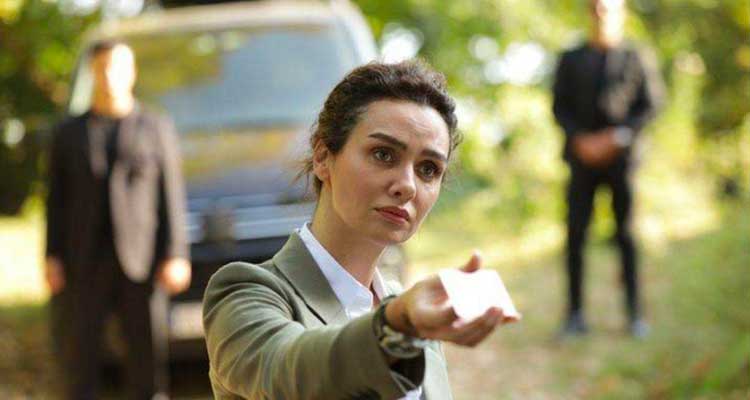 Birce Akalay, yeni dizisi Mezarlık’ın yayın tarihini açıkladı! 7