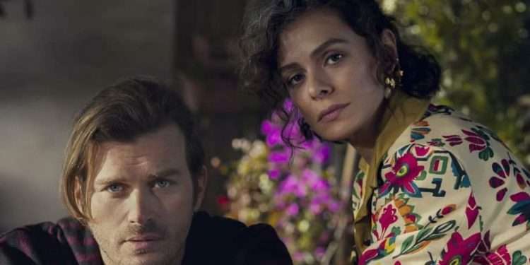 Özge Özpirinçci, yeni bir diziye başlıyor! İlk olarak saçlarını değiştirdi! İşte yeni imajı... 9