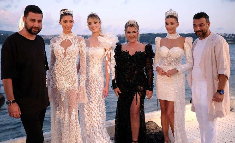Selin Ciğerci gelinlikle podyuma çıktı ama görenler çok şaşırdı! 7