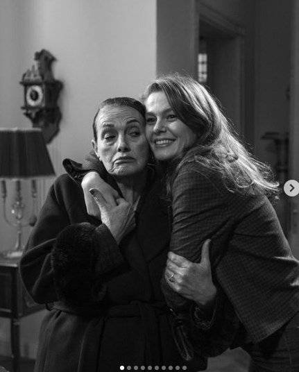 İşte Burcu Biricik'in eşinin gözünden Camdaki Kız!.. 10