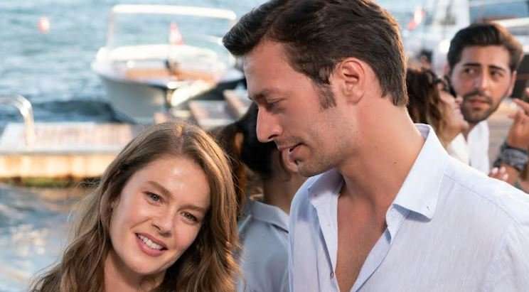 Ve Camdaki Kız'dan beklenen haber geldi! Burcu Biricik'ten heyecanlandıran paylaşım! 8