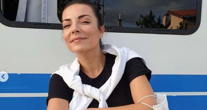 Dizi şanssızı Burcu Kara, yıllar sonra en şanslı diziyle ekrana dönüyor! 7 Dizi şanssızı Burcu Kara, yıllar sonra en şanslı diziyle ekrana dönüyor! 7