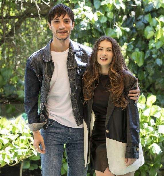 Burcu Özberk ve İlhan Şen en başarılı dizi çiftlerinden biri olma yolculuğuna çıktı! 7