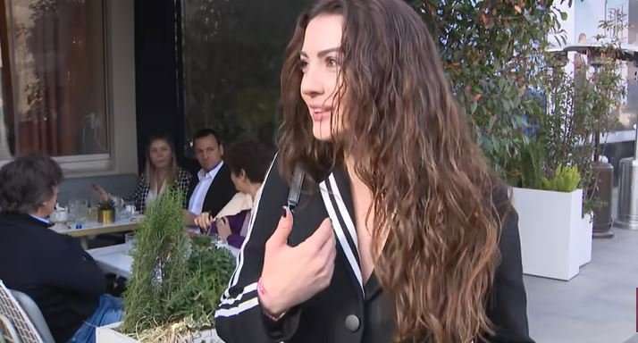Oyuncu Burcu Özberk sağlıklı saçlarının sırrını hayranlarıyla paylaştı!.. 8 Oyuncu Burcu Özberk sağlıklı saçlarının sırrını hayranlarıyla paylaştı!.. 8