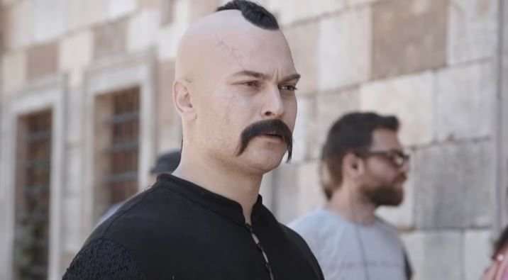 Çağatay Ulusoy ve Engin Akyürek'in izinden şimdi de Burcu Özberk gidiyor! 9