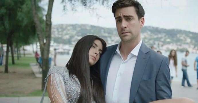 Çağlar Ertuğrul ile Deniz Baysal'ın iki dizide farklı karakterlerle yarım kalan aşklar! 13 Çağlar Ertuğrul ile Deniz Baysal'ın iki dizide farklı karakterlerle yarım kalan aşklar! 13