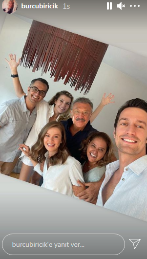‘Camdaki Kız’ın setinden ilk fotoğrafı, dizinin 'Nalan'ı Burcu Biricik paylaştı! 7 ‘Camdaki Kız’ın setinden ilk fotoğrafı, dizinin 'Nalan'ı Burcu Biricik paylaştı! 7