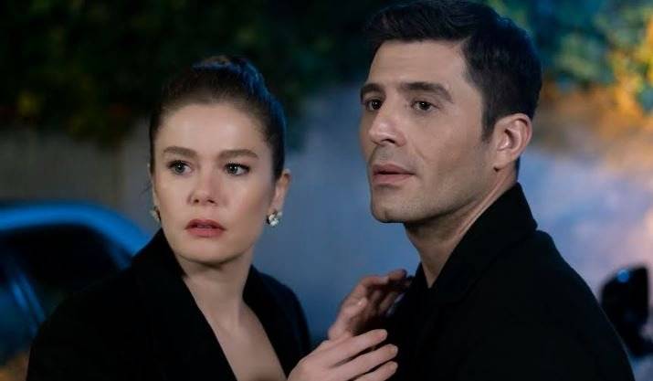 Cana plan kurarken, Feride gülermiş! Camdaki Kız dizisinde ilginç göndermeler! 7