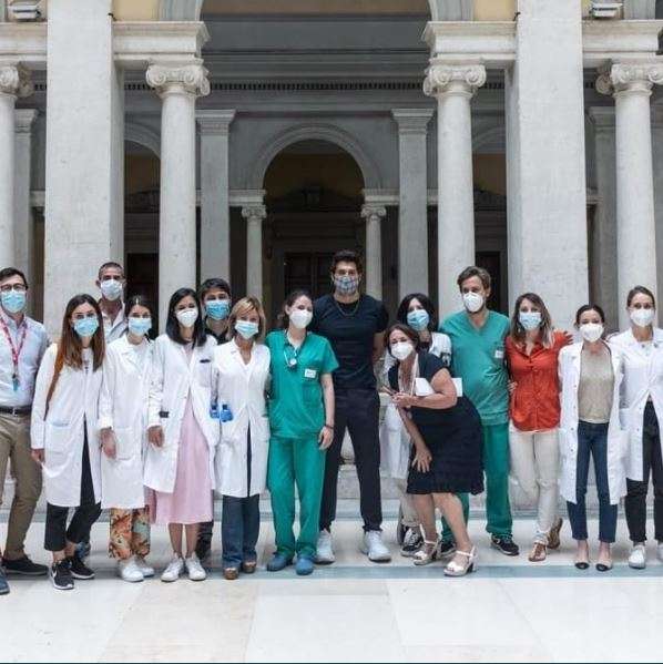 Tam da eleştirildiği bir dönemde Can Yaman harika bir işe imza attı 10 Tam da eleştirildiği bir dönemde Can Yaman harika bir işe imza attı 10