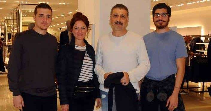 Kanunsuz Topraklar'da Yusuf karakteri bakın hangi ünlünün oğlu? 9