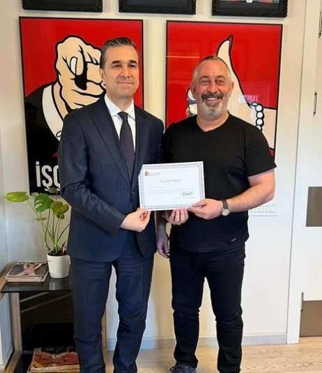 Ünlü komedyen Cem Yılmaz paylaşımıyla takdir topladı!.. 7 Ünlü komedyen Cem Yılmaz paylaşımıyla takdir topladı!.. 7
