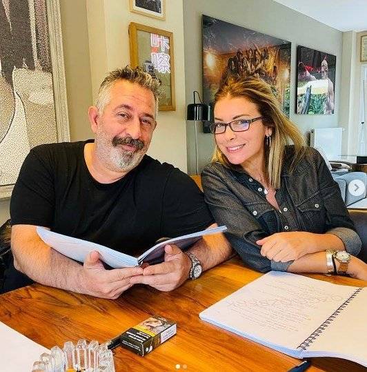 Gelsin Hayat Bildiği gibi ile ekranlara dönen Özge Özberk yeni filminin hazırlıklarına başladı!.. 8 Gelsin Hayat Bildiği gibi ile ekranlara dönen Özge Özberk yeni filminin hazırlıklarına başladı!.. 8