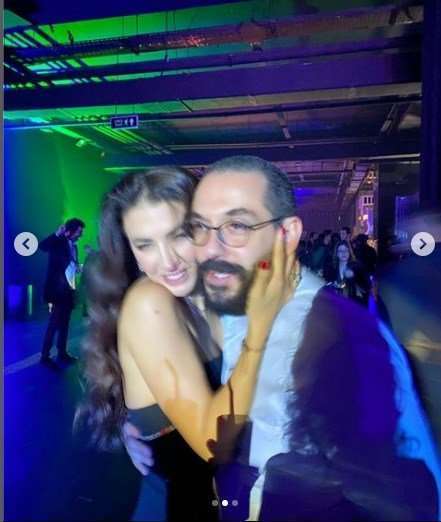 Güzel oyuncu Ceren Benderlioğlu eşinin yeni projesini böyle tebrik etti! 8