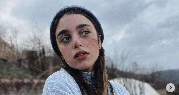 Kardeşlerim'den ayrılan Damlasu İkizoğlu, çok iddialı bir başka diziye katıldı! 8 Kardeşlerim'den ayrılan Damlasu İkizoğlu, çok iddialı bir başka diziye katıldı! 8