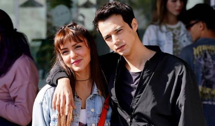 Darmaduman dizisi 3. bölümde aşkın sıcaklığı reytinge göz kırpıyor! 7