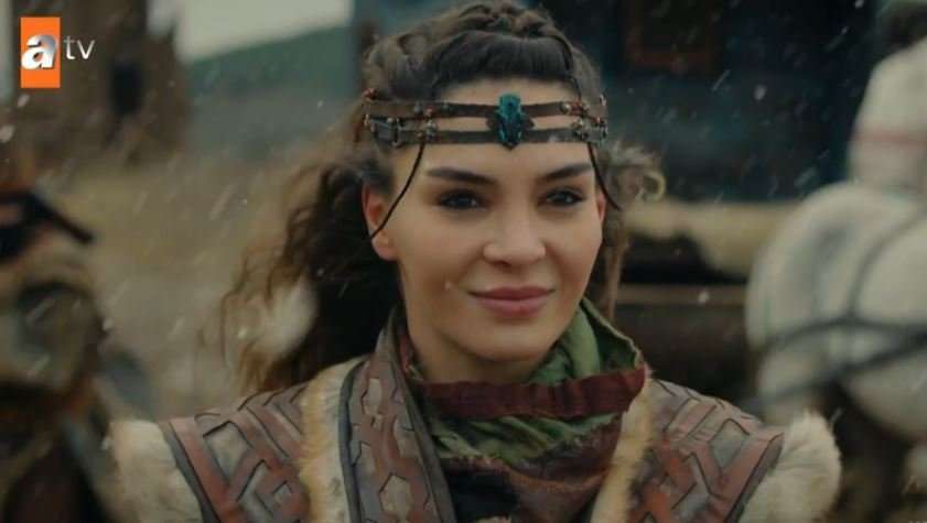 ATV’nin iddialı dizisi Destan’da işler parlak değil! Reytinglerdeki birinciliği hikaye oldu! 7