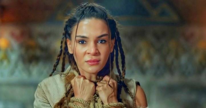 Ebru Şahin'in Destan dizisinin kıymeti bilinmedi, yurt dışında ise başarı üstüne başarı geliyor! 8