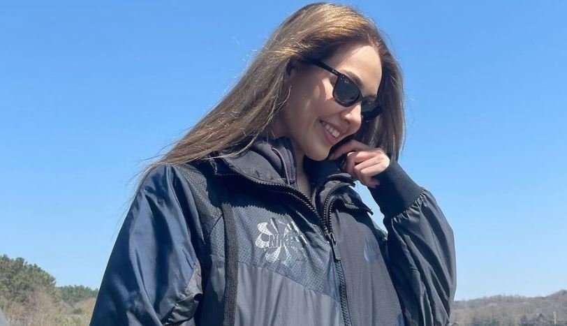 Dilan Çiçek Deniz için, yeni proje sinyalini ilk önce saçlarıyla yansıtıyor! 8