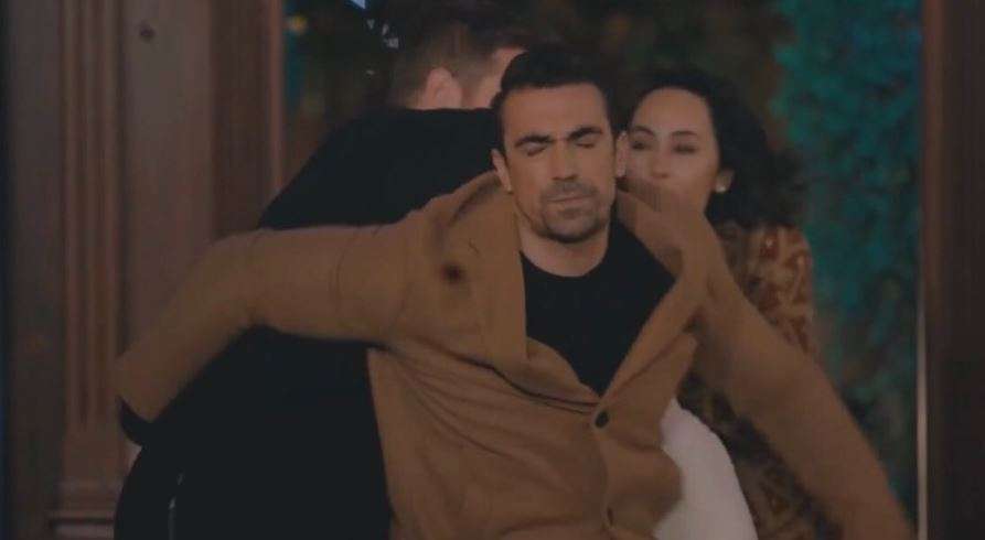 Siz Doğduğun Ev Kaderindir'i izlerken, Demet Özdemir zor anlar yaşıyordu! 9