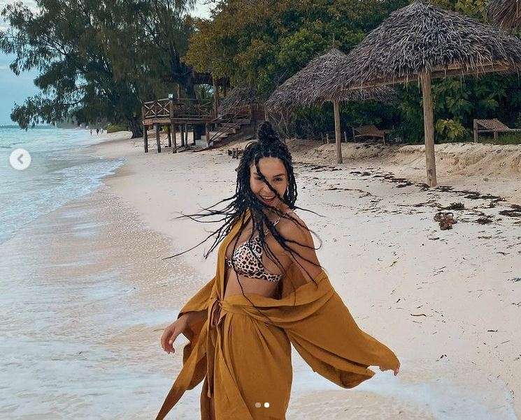Afrika'yı gezen, yeni imaj yapan Ebru Şahin'den şaşırtan manzaralar! 9
