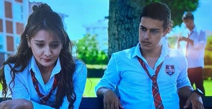 Ecem Çalhan ile Kaan Mirac Sezen yeni favori dizi çifti olma yolunda ilerliyor! 8