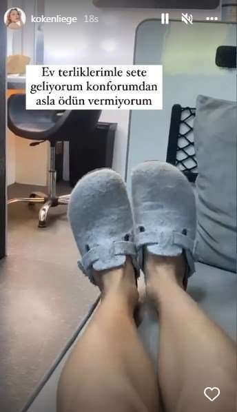 İş yoğunluğundan balayına dahi gidemeyen oyuncu Ege Kökenli sette konforundan ödün vermiyor!.. 8 İş yoğunluğundan balayına dahi gidemeyen oyuncu Ege Kökenli sette konforundan ödün vermiyor!.. 8