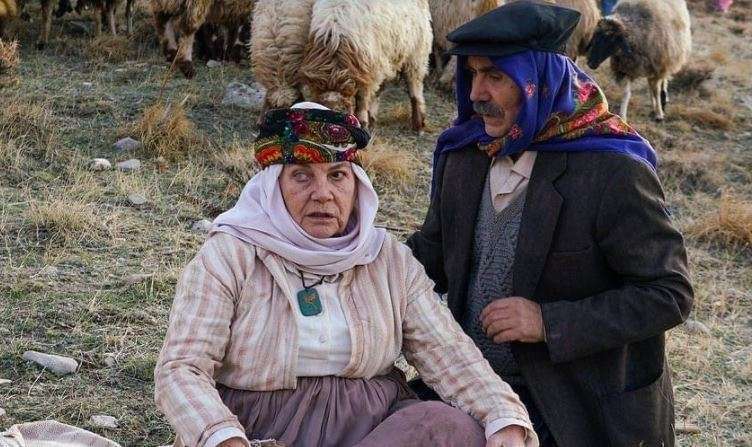 İlyas Salman, Ali Sürmeli, Aliye Uzunatağan gibi ünlüleri buluşturan Elif Ana filmi çekimleri sürüyor! 8 İlyas Salman, Ali Sürmeli, Aliye Uzunatağan gibi ünlüleri buluşturan Elif Ana filmi çekimleri sürüyor! 8