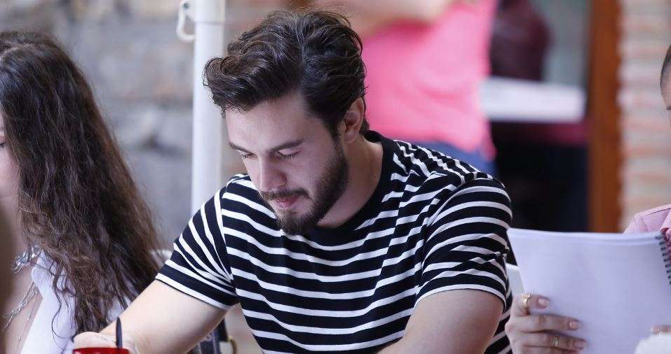 El Kızı dizisinin kadrosu tamamlandı çok güçlü isimler bir araya geldi! 9