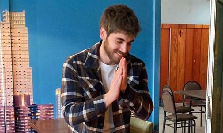 Elimi Bırakma ile parlayan Emre Bey, iki şanssız diziden sonra yeni dizisiyle şansını konuşturdu! 8 Elimi Bırakma ile parlayan Emre Bey, iki şanssız diziden sonra yeni dizisiyle şansını konuşturdu! 8