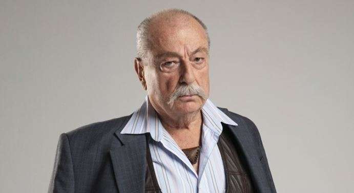 Camdaki Kız'a büyük transfer! Yazlıkçılar'ın Küt Nuri'si Engin Şenkan artık Camdaki Kız'da! 7 Camdaki Kız'a büyük transfer! Yazlıkçılar'ın Küt Nuri'si Engin Şenkan artık Camdaki Kız'da! 7