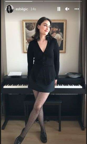 Terzi dizisinden ayrılığıyla gündem olan Esra Bilgiç'in yeni uğraşı hayranlarını mest etti! 8 Terzi dizisinden ayrılığıyla gündem olan Esra Bilgiç'in yeni uğraşı hayranlarını mest etti! 8