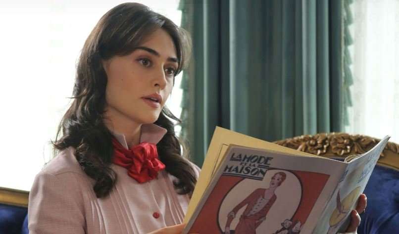 Disney Plus'ın en özel dizisinin başrol kadın oyuncusu Esra Bilgiç oldu 8 Disney Plus'ın en özel dizisinin başrol kadın oyuncusu Esra Bilgiç oldu 8