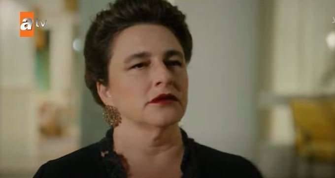 Esra Dermancıoğlu'ndan çarpıcı itiraf; Oyunculuk matah bir meslek değil!.. 7