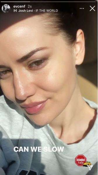 Doğallığın bu kadarı! Fahriye Evcen, gün ışığına meydan okudu! Burak Özçivit, gözlüğü de taktı ama olmadı! 8