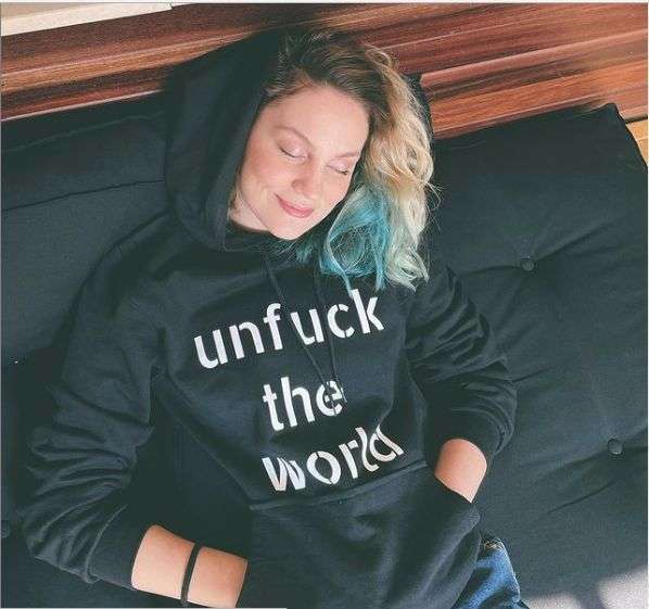 Farah Zeynep Abdullah basınla fena dalga geçti! Hayranlarından tam puan aldı! 14