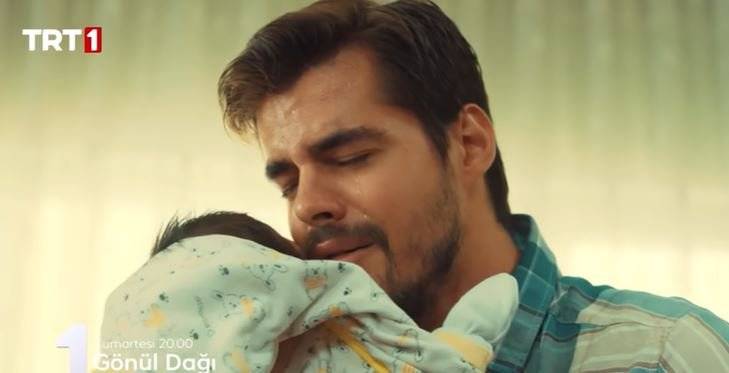 Gönül Dağı dizisinde Berk Atan'ın ekrandaki haliyle, perde arkasındaki hali arasında 180 derece fark var! 9