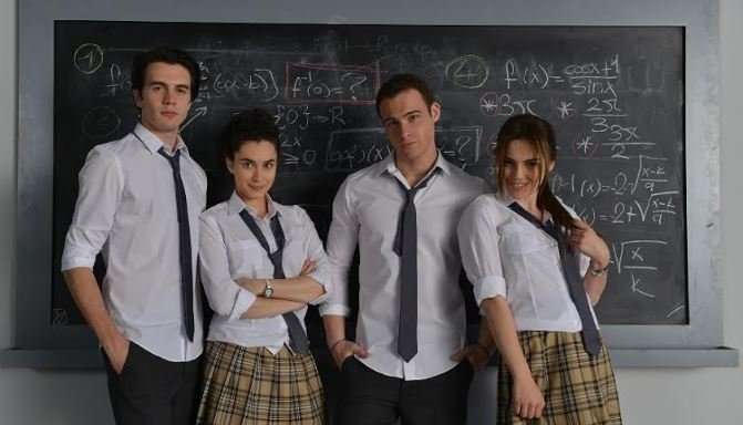 Kerem Bürsin, Yağmur Tanrısevsin, Hande Doğandemir ve İsmail Ege Şaşmaz! Özlenen kadro bir kez daha ekranda! 7