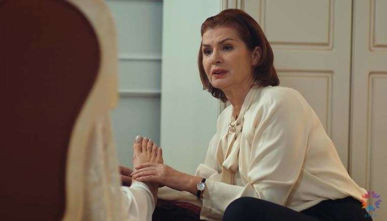 Annemizi Saklarken dizisi, ünlü oyuncuyu saklamadı! Uzun zaman sonra ekranda! 8