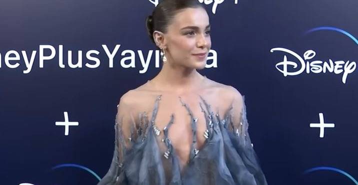 Dünyayla Benim Aramda dizisi için Hafsanur Sancaktutan'ın mesajı heyecanı artırdı! 7