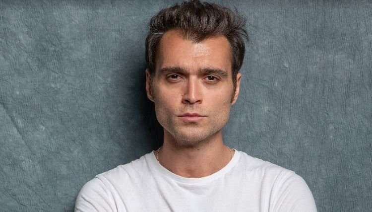 Hakan Kurtaş ile Özge Yağız, Baba dizisinde partner oldu! 8