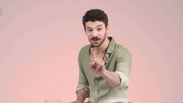 Halit Özgür Sarı'yı sokakta şaşkına çeviren hayran sorusu! 1