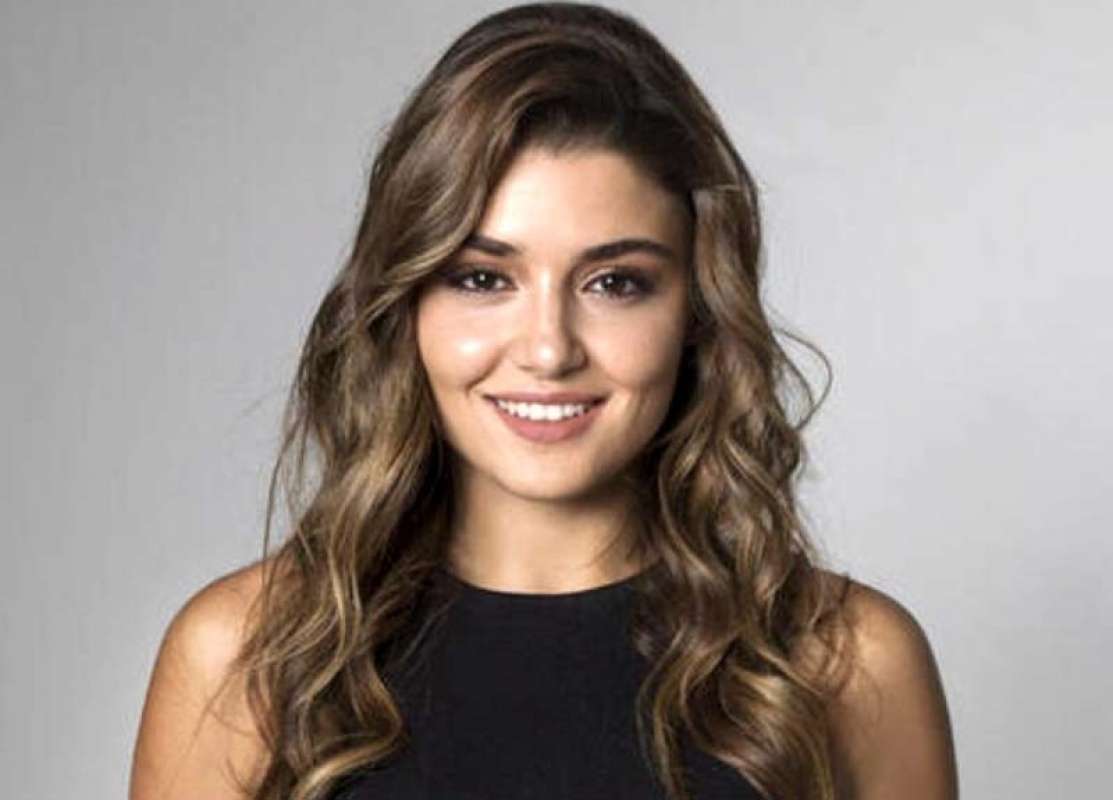 Hande Erçel şaşırtmadı! Sıla Türkoğlu ile Su Burcu Yazgı Coşkun sessiz ve derinden yükselişte! 9 Hande Erçel şaşırtmadı! Sıla Türkoğlu ile Su Burcu Yazgı Coşkun sessiz ve derinden yükselişte! 9